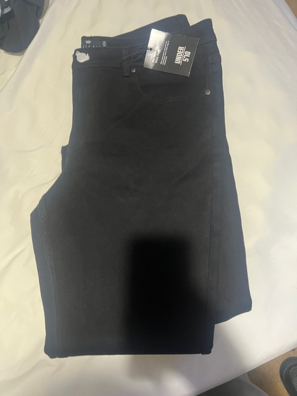 Straight Leg Women Jeans in Black